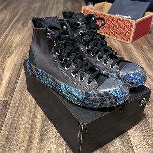 Converse Hi Tops Size 7.5M